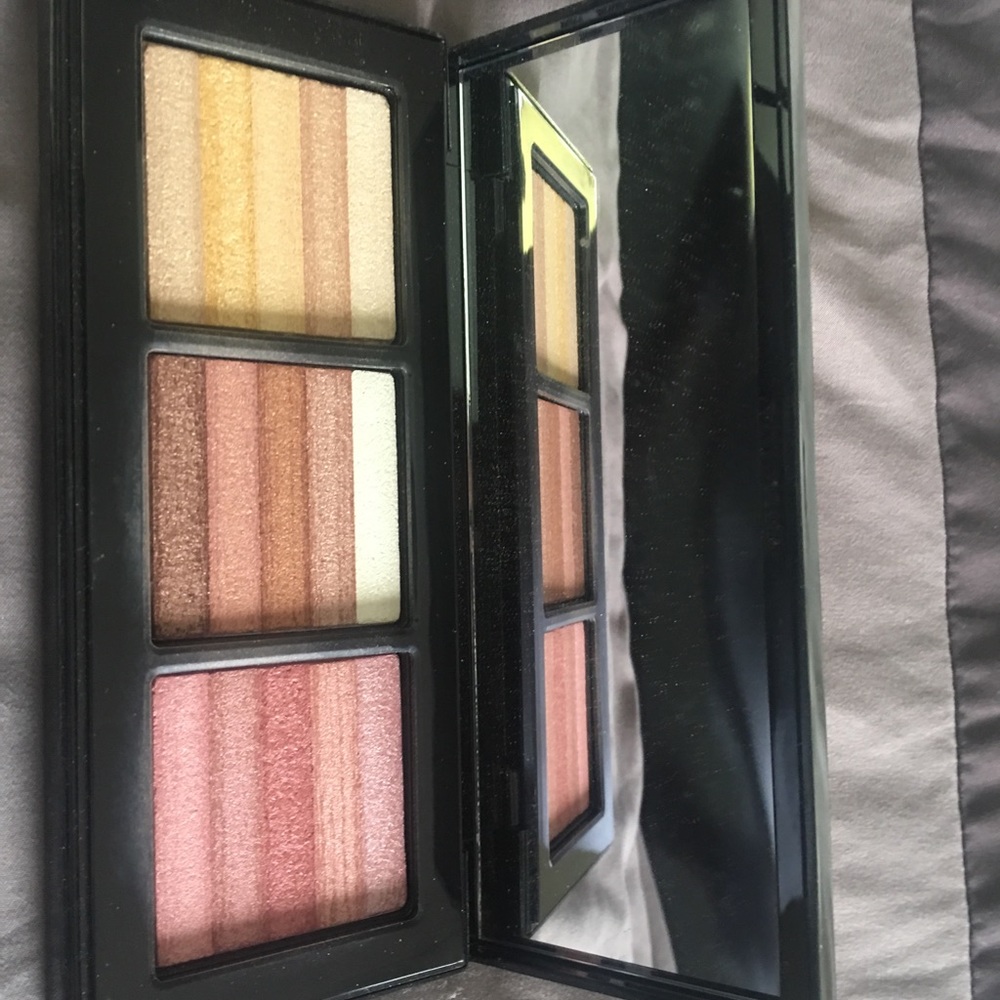 Bobbi Brown Highlight and Glow Shimmer Brick Trio